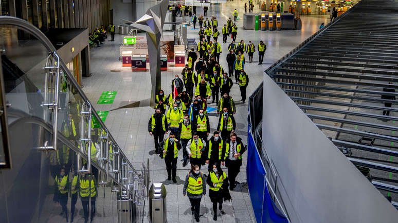 SZ: из-за забастовок в нескольких аэропортах Германии отменены сотни авиарейсов