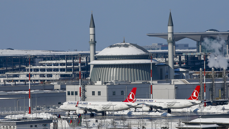 Focus: под давлением США — Турция не будет заправлять и обслуживать самолёты американского производства из России