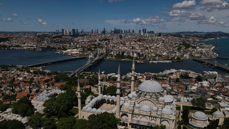 Bloomberg: число новых компаний с участием россиян в Турции за год выросло на 670%