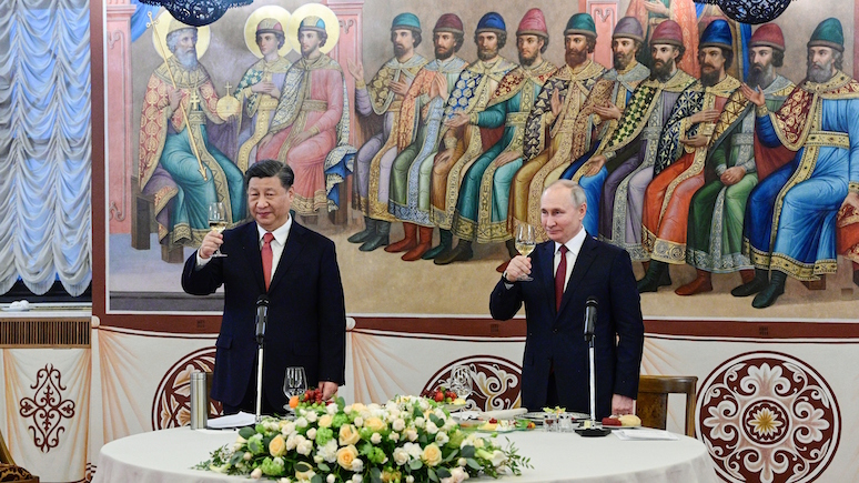 WSJ: опасаются мощного соперника — сближение России и Китая тревожит Запад