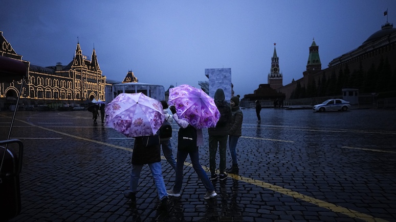 «Обязательно завербуют»: поляков предостерегли от поездок в Россию