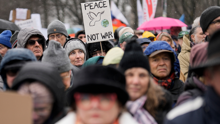 Das Erste: тысячи демонстрантов по всей Германии призвали к мирным переговорам по Украине