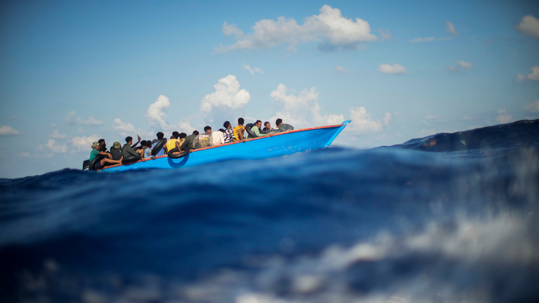 FAZ: власти Италии объявили чрезвычайное положение из-за наплыва мигрантов