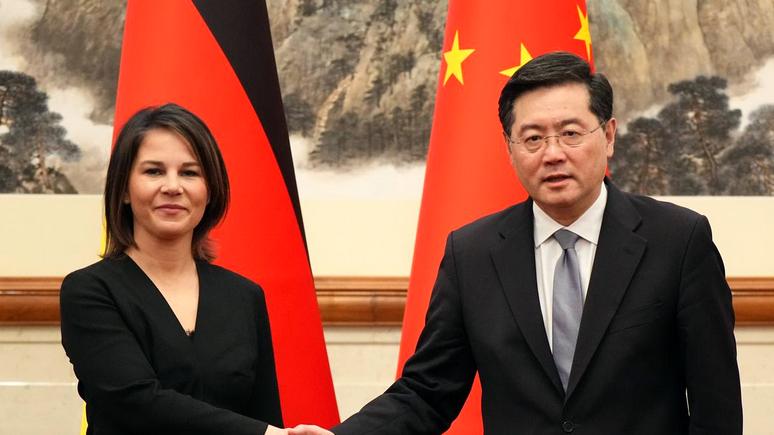 Spiegel: обмен ударами, открытая критика, угрозы — во время визита Бербок Пекин стал ареной германо-китайского противостояния