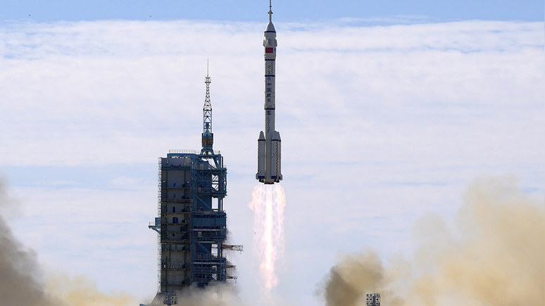 WP: США беспокоит соперничество с Россией и Китаем в космосе 