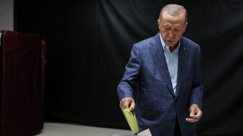 FAZ: Эрдоган лидирует, но не побеждает — Турцию, вероятно, ждёт второй тур президентских выборов