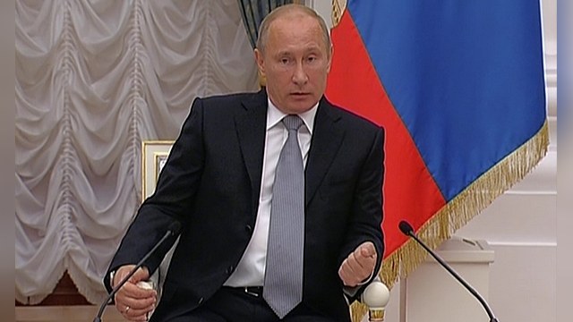 Путин считает демократию признаком слабости
