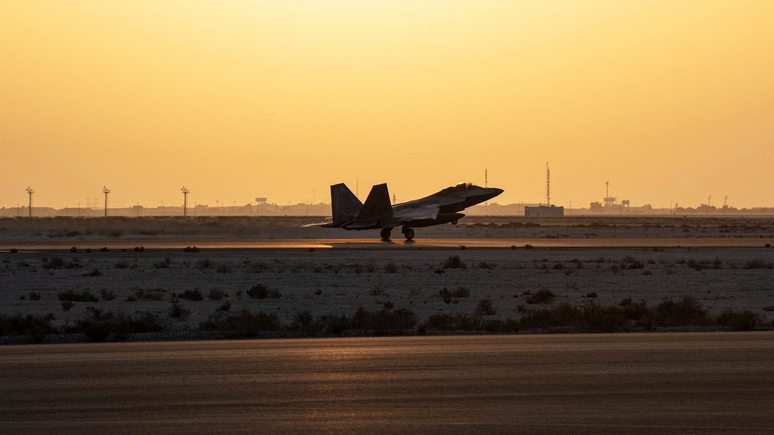 Hill: США направили на Ближний Восток F-22 — в ответ на «агрессивное» поведение российских пилотов