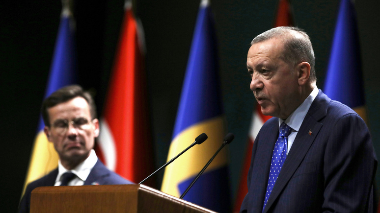 Samnytt: иначе без НАТО — Эрдоган потребовал от Швеции изменить Конституцию