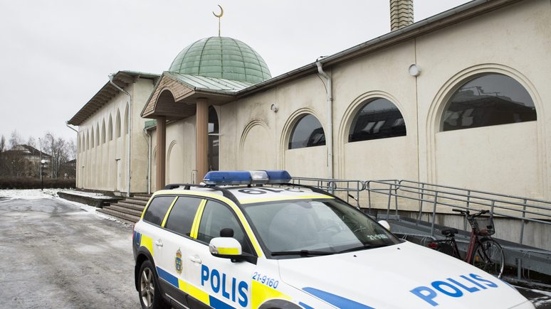 Aftonbladet: акция сожжения Корана в Стокгольме вызвала возмущение горожан