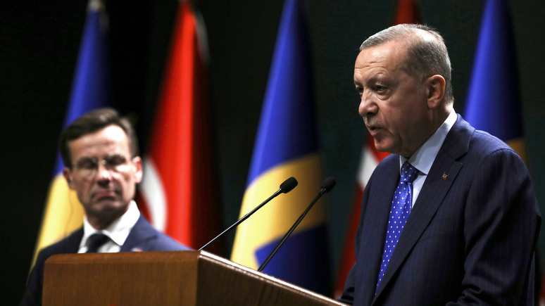 Bloomberg: после сожжения Корана Эрдоган усомнился в перспективах вступления Швеции в НАТО