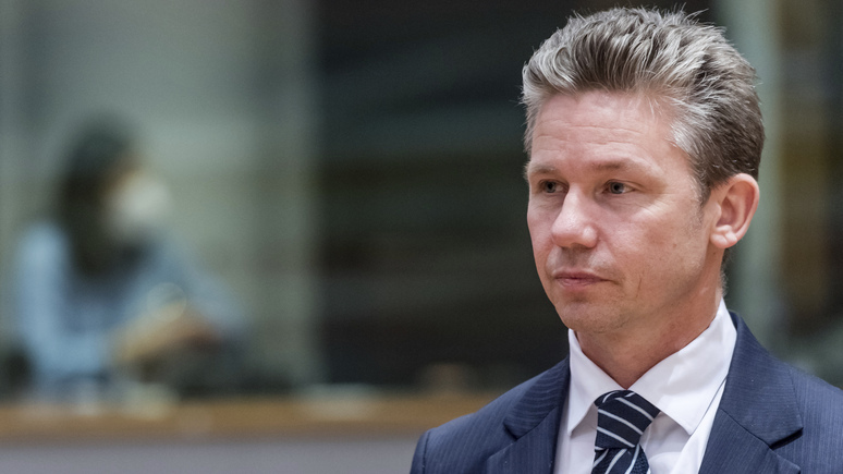 SVT: глава минобороны Швеции усомнился в необходимости размещать ядерное оружия в стране после вступления в НАТО