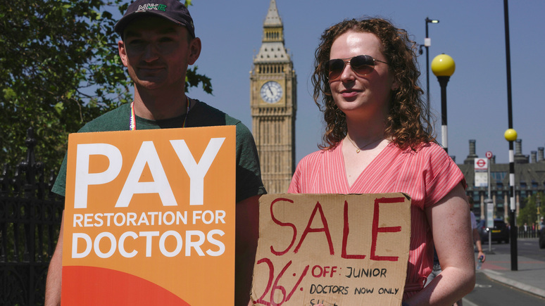 Le Monde: британские врачи начали самую продолжительную забастовку