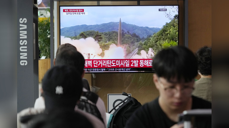 Das Erste: КНДР запустила две ракеты малой дальности после прибытия атомной подлодки США в Южную Корею