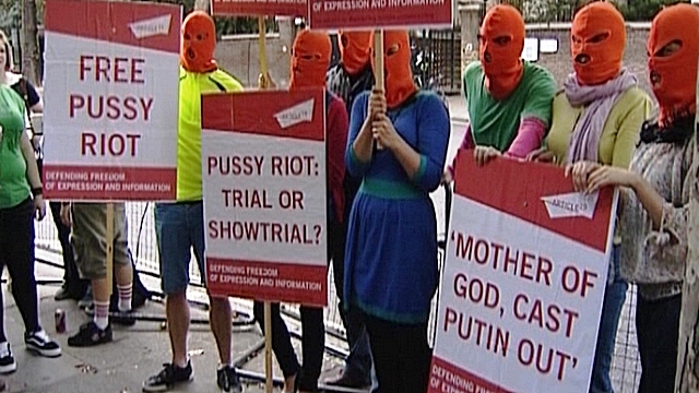 Европейские сторонники Pussy Riot разгневали служителей Бога