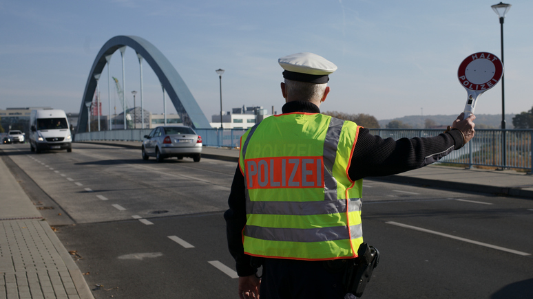 Bild: ситуация взрывоопасная — немецкие политики потребовали установить пограничный контроль с Польшей и Чехией для сдерживания миграции 