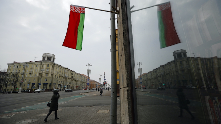 Bloomberg: новые санкции против Белоруссии Евросоюз увязал с её помощью России 