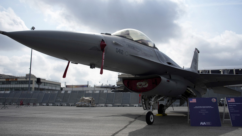 Washington Post: украинские пилоты начнут обучение на F-16 только летом следующего года