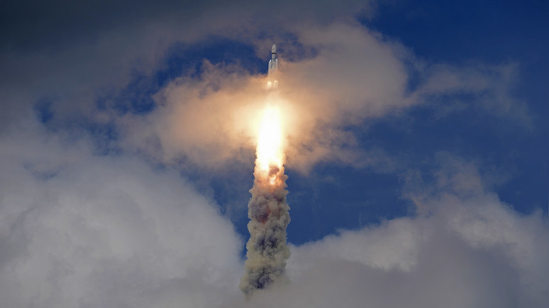 Diplomat: эксперты называют август «решающим» в космической гонке для России и Индии