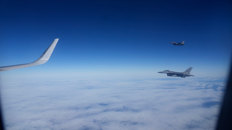 Politico: быстро обучить украинцев летать на F-16 не получится