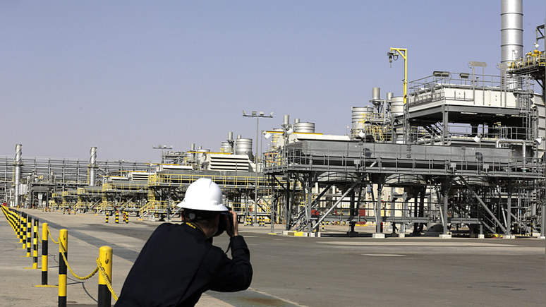 Bloomberg: Россия оказалась в выигрыше от сокращения нефтедобычи в Саудовской Аравии