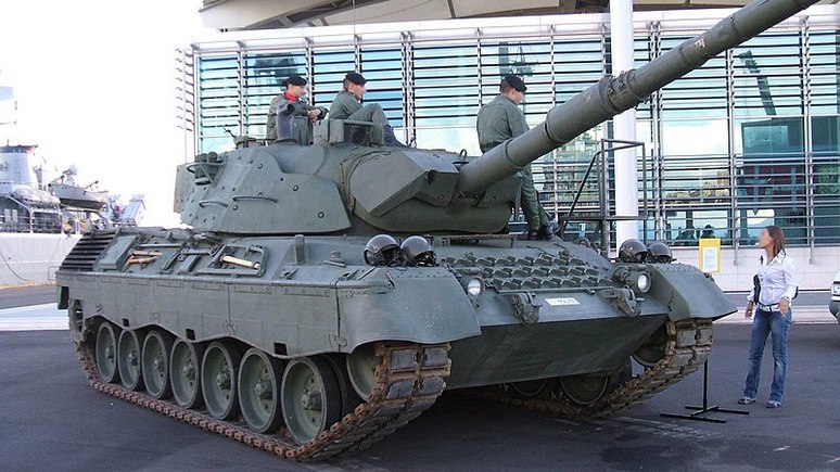 Forbes: военные пенсионеры обучают украинских танкистов на технике, предоставленной музеями