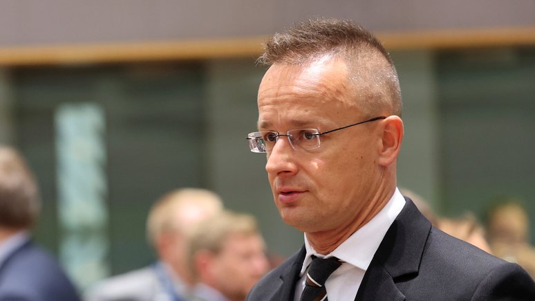 Министр иностранных дел Венгрии: Европе надо было «изолировать» украинский конфликт, а не выводить его на глобальный уровень