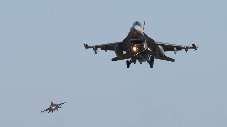 19FortyFive: американские F-16 не помогут украинской армии