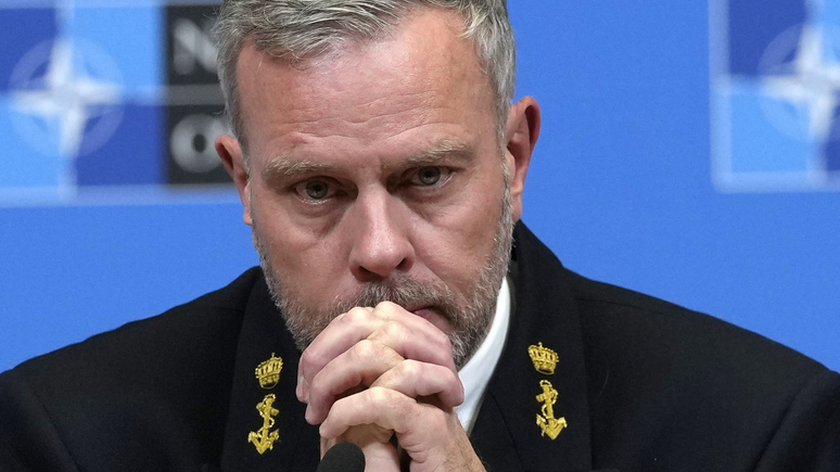 Нидерландский адмирал: без приватных инвестиций Украину снарядами не обеспечить