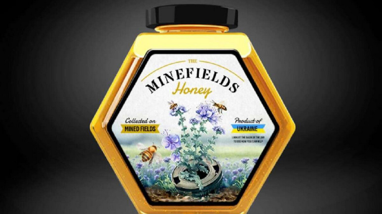 Вести: украинские дипломаты будут угощать партнёров мёдом с минных полей