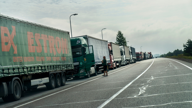 Breizh Info: польские перевозчики требуют разорвать транспортное соглашение ЕС с Украиной