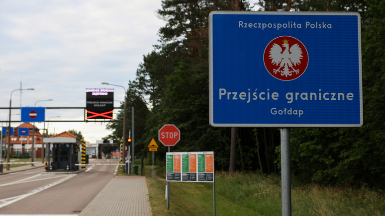 СТРАНА: польские перевозчики продолжают блокировать движение украинских грузовиков 