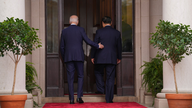 Economist: неудачи Джо Байдена в торговле играют на руку Китаю
