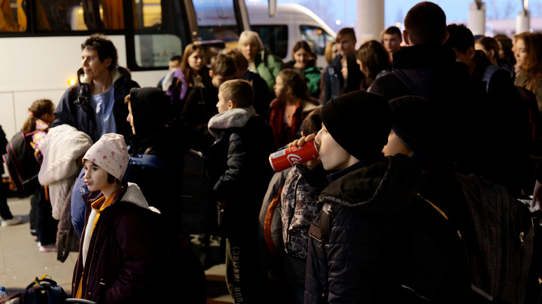 Guardian: тысячи семей украинских беженцев в Британии окажутся на улице