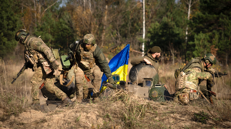 Week: ссора Зеленского и Залужного подрывает моральный дух украинцев