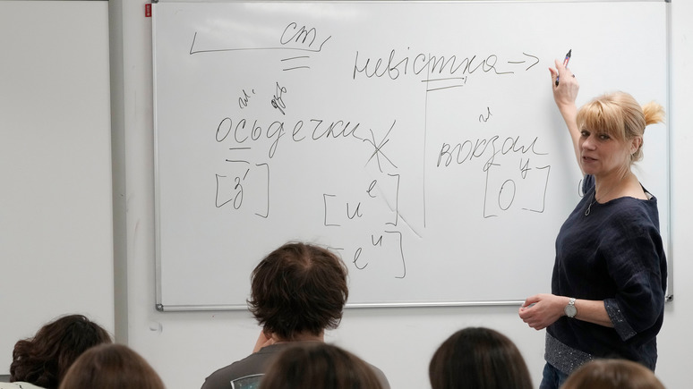 УН: на Украине сделают невозможным возвращение русского языка в школы