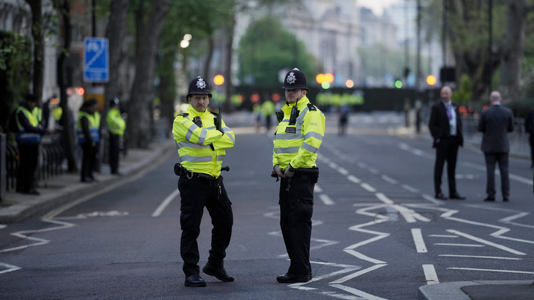 Guardian: свыше тысячи британских полицейских обвиняют в сексуальном или домашнем насилии