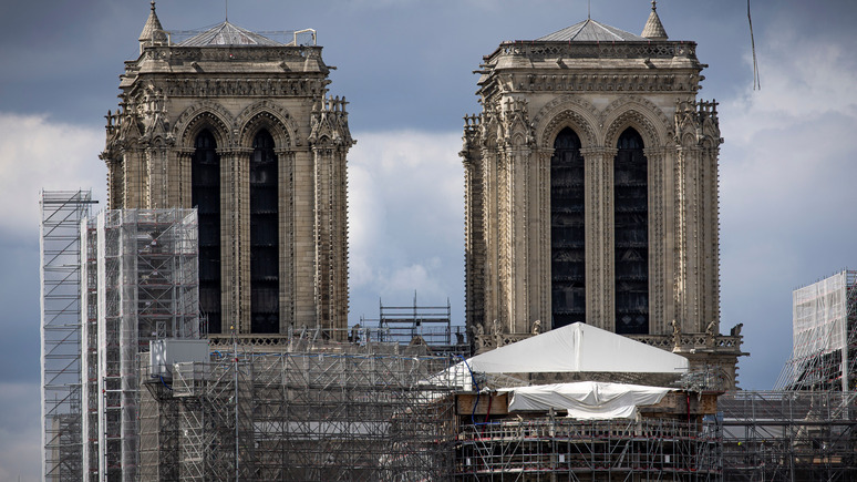 CNN: Нотр-Дам хотят восстановить в его первозданном виде