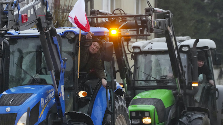 wPolityce: в Польше пообещали найти управу на Украину и не дать в обиду местных фермеров