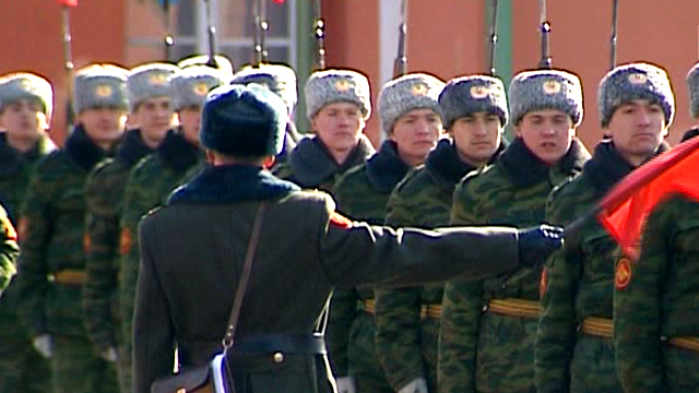 Российским солдатам запретили петь в строю