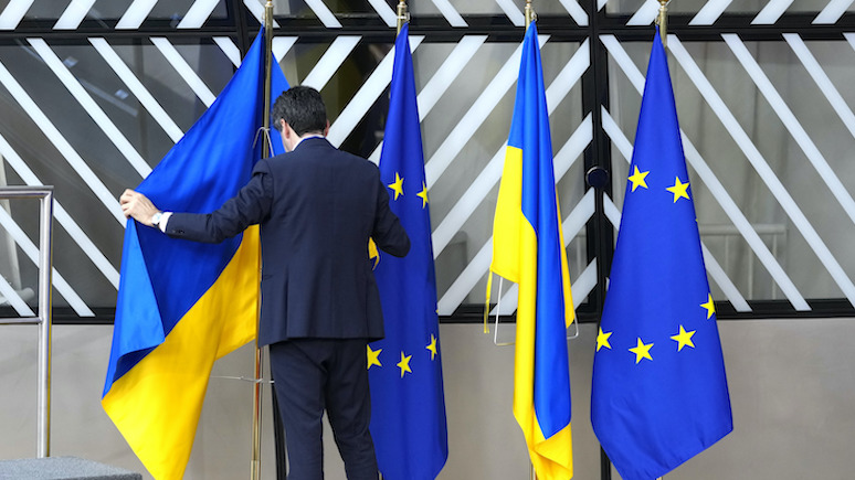 «Одни привилегии, никаких обязательств»: польский эксперт раскритиковал отношение ЕС к Украине
