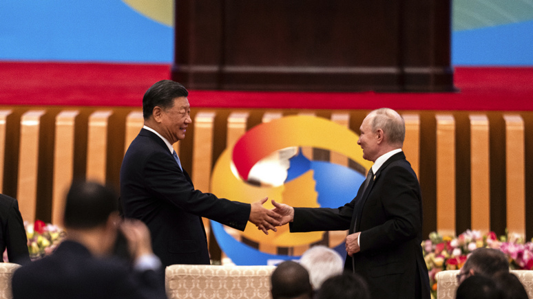 Le Dialogue: Запад проморгал сближение России и Китая 