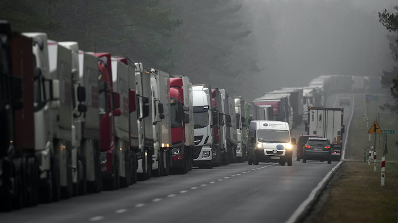 RMF24: с 1 марта польские перевозчики возобновят протест на границе с Украиной 