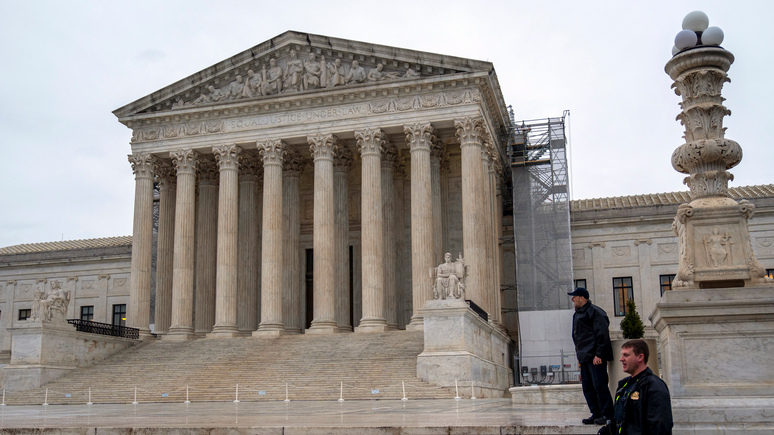 AP: попытки не пустить Трампа на выборы провалились — Верховный суд США вернул ему право участвовать в праймериз