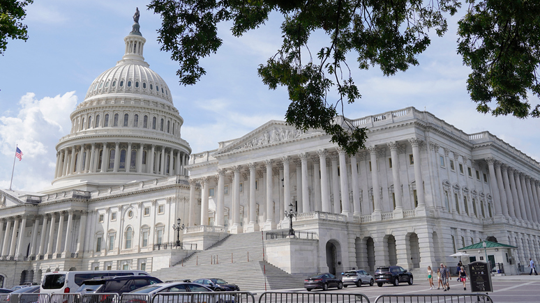 NYT: «за несколько часов до шатдауна» — сенат США одобрил финансирование примерно половины федеральных ведомств