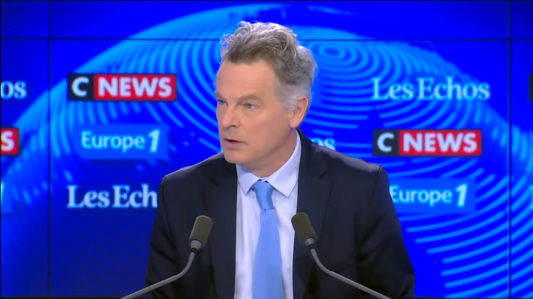 CNEWS: «опасно для мира в Европе» — глава французских коммунистов отказался поддерживать план помощи Украине