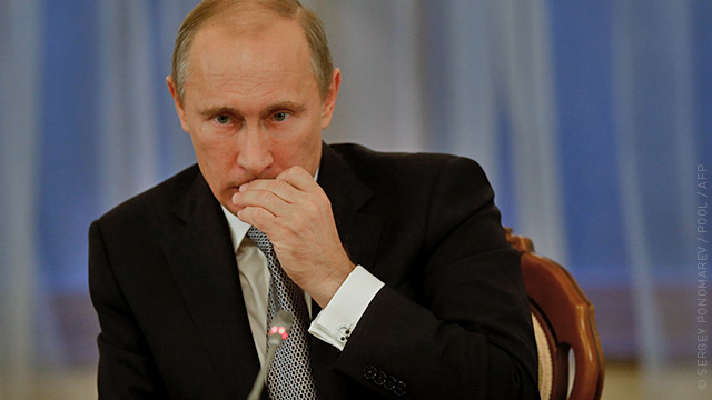 Кремль опровергает слухи о больной спине Путина