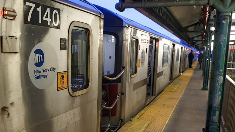 NYT: усиление контроля не помогло — нью-йоркское метро остаётся пристанищем наркоманов и сумасшедших
