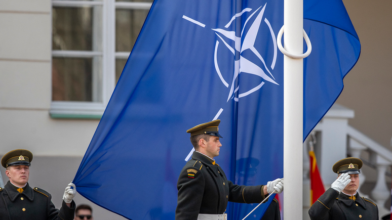 Обозреватель RS: «дремлющее» НАТО — лучшее будущее для альянса