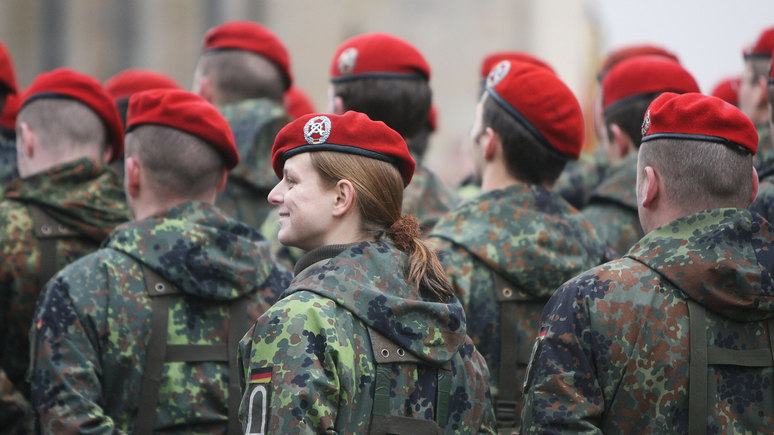 Bild: в ФРГ предлагают восстановить призыв в армию и распространить его на женщин